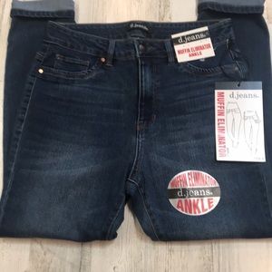 NWT d. jeans size 6 muffin eliminator ankle